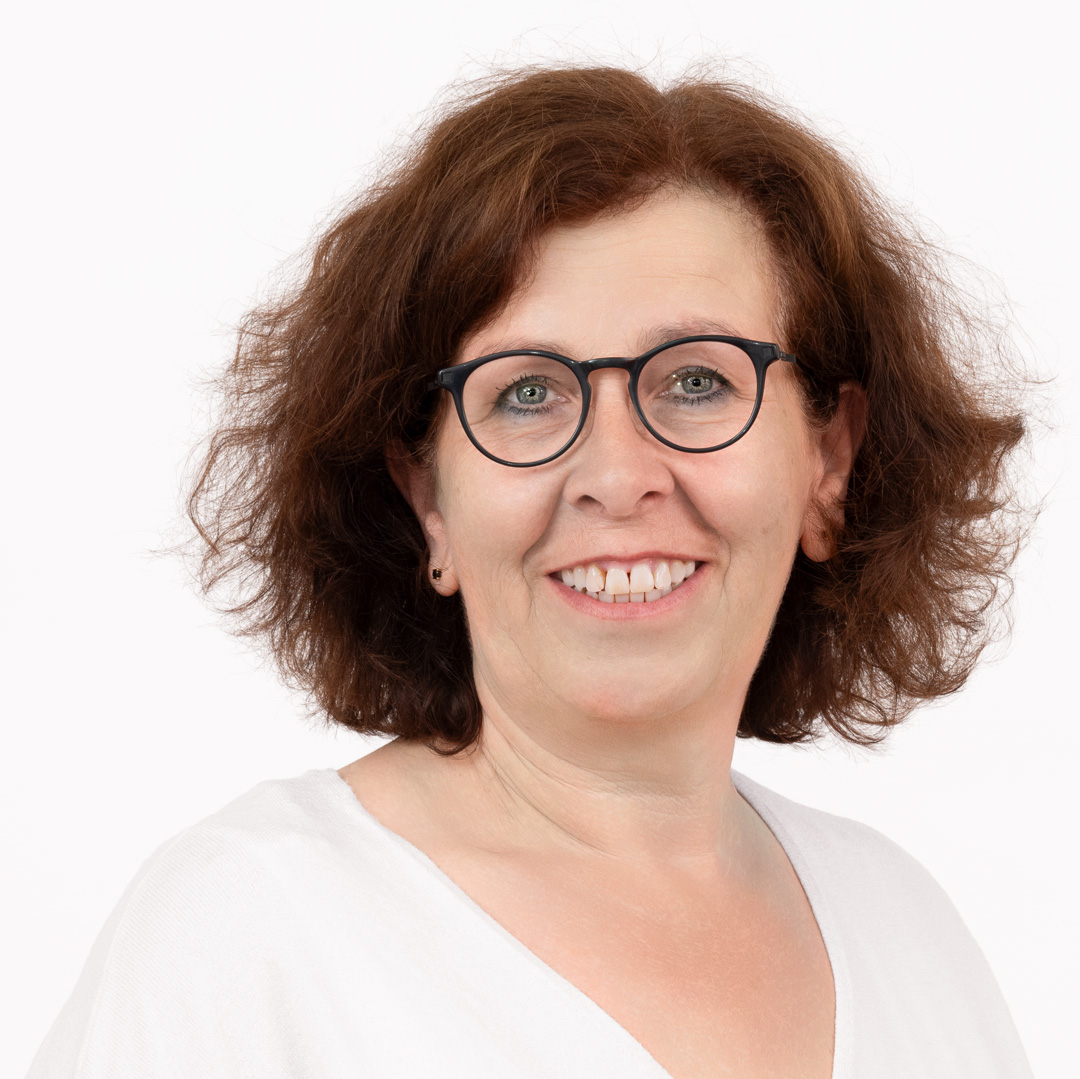 Ob Family oder im Geschäft: Anne Vornhusen kümmert sich stets munter um Ordnung, Glanz und Perfektionismus bei uns.