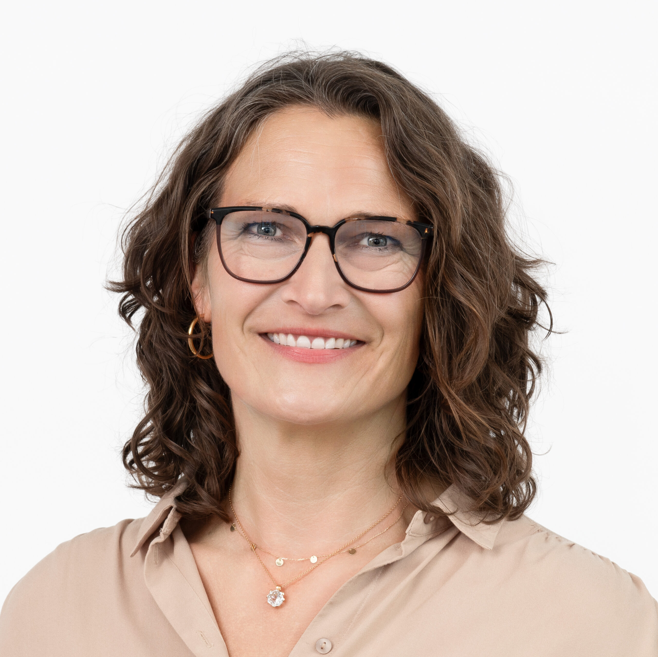 Seit 2022 ist Meike Gelhaus die
helfende Hand im Hintergrund und
sorgt dafür, dass die neusten
Artikel in den Katalog kommen.